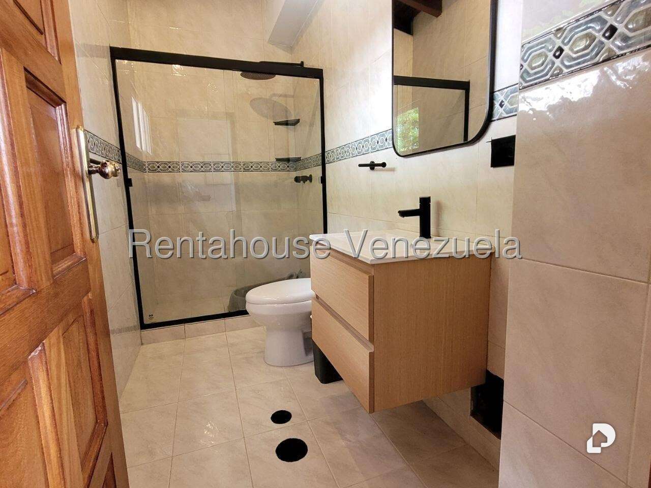 Casa en Cumbres de Curumo, Caracas – 18