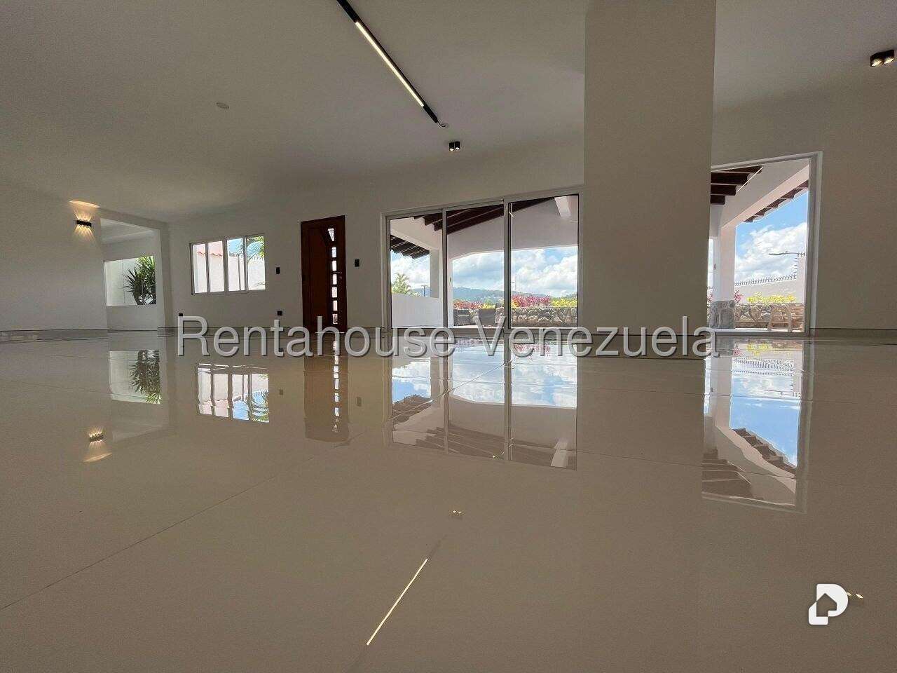 Casa en Cumbres de Curumo, Caracas – 8