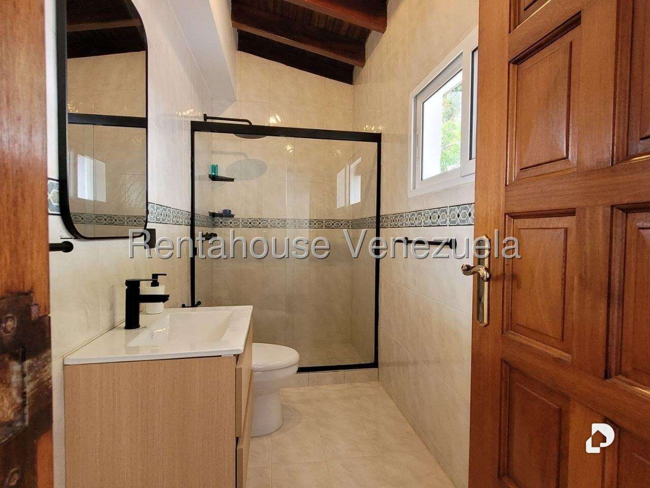 Casa en Cumbres de Curumo, Caracas – 16