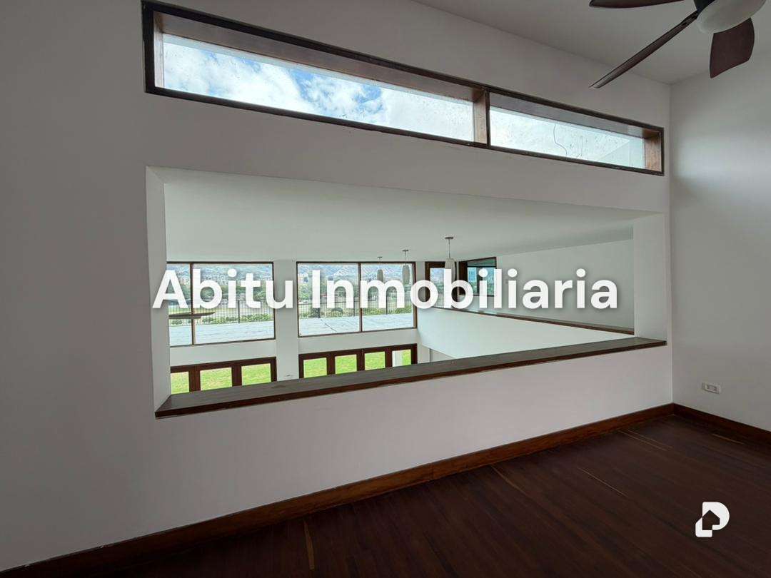 Casa en Lomas de Chuao, Caracas – 4