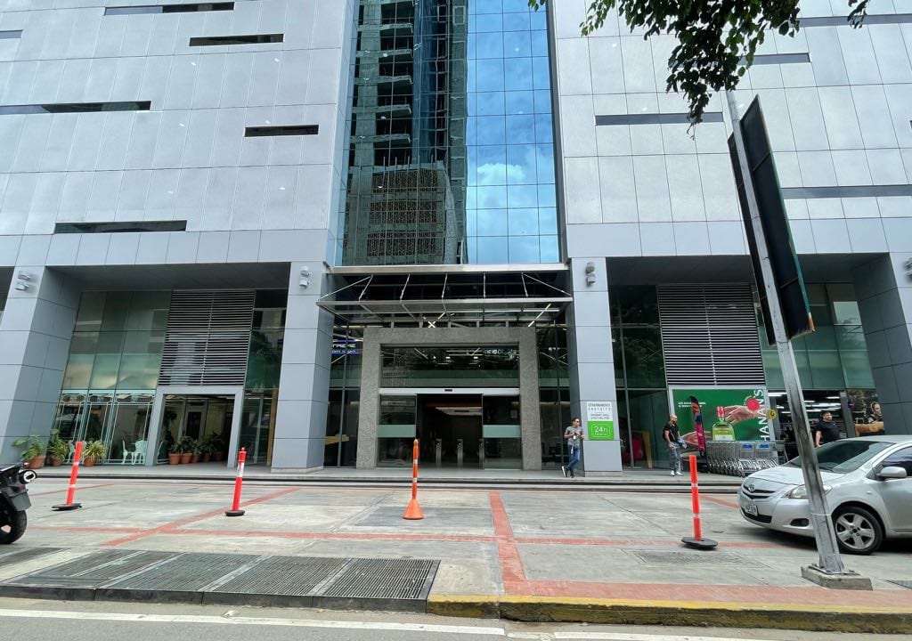 Oficina en Las Mercedes, Caracas - 1