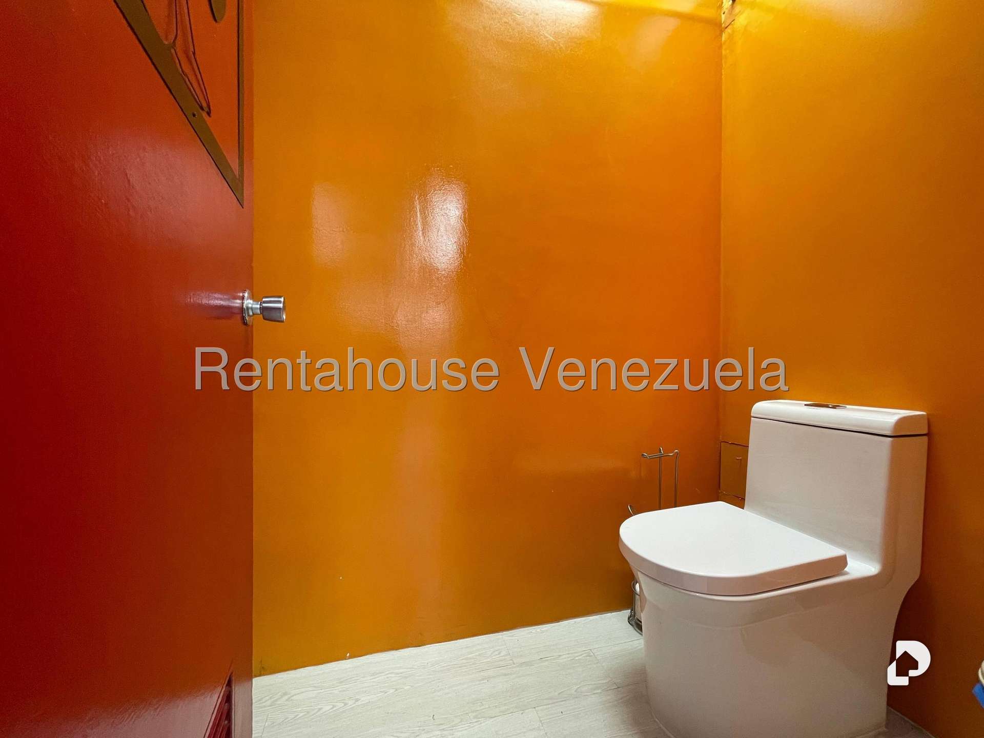 Local comercial en Los Samanes, Caracas – 11