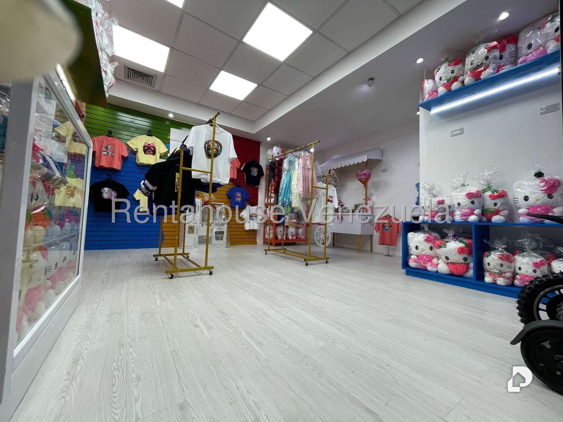 Local comercial en Los Samanes, Caracas – 16