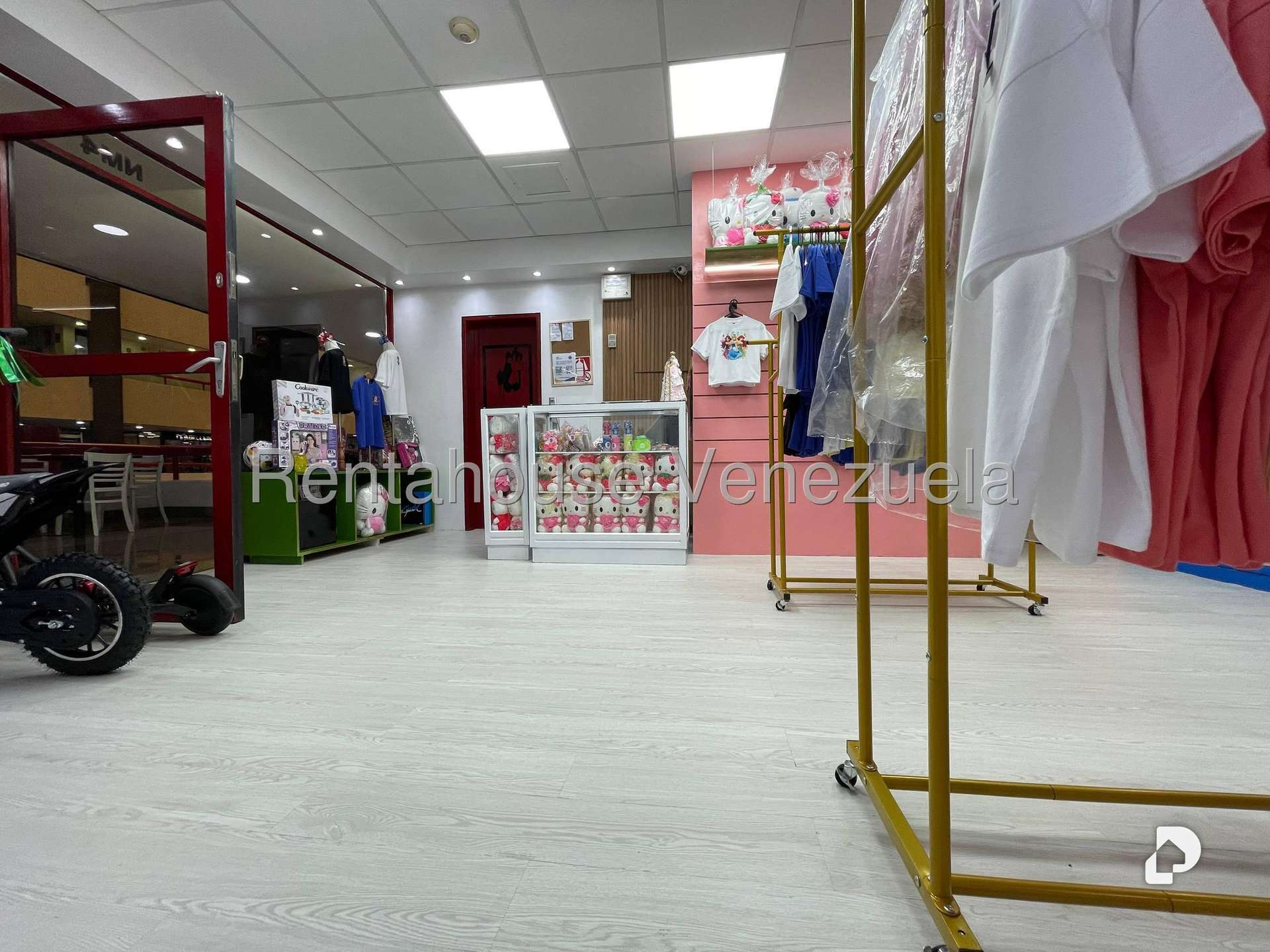 Local comercial en Los Samanes, Caracas – 15