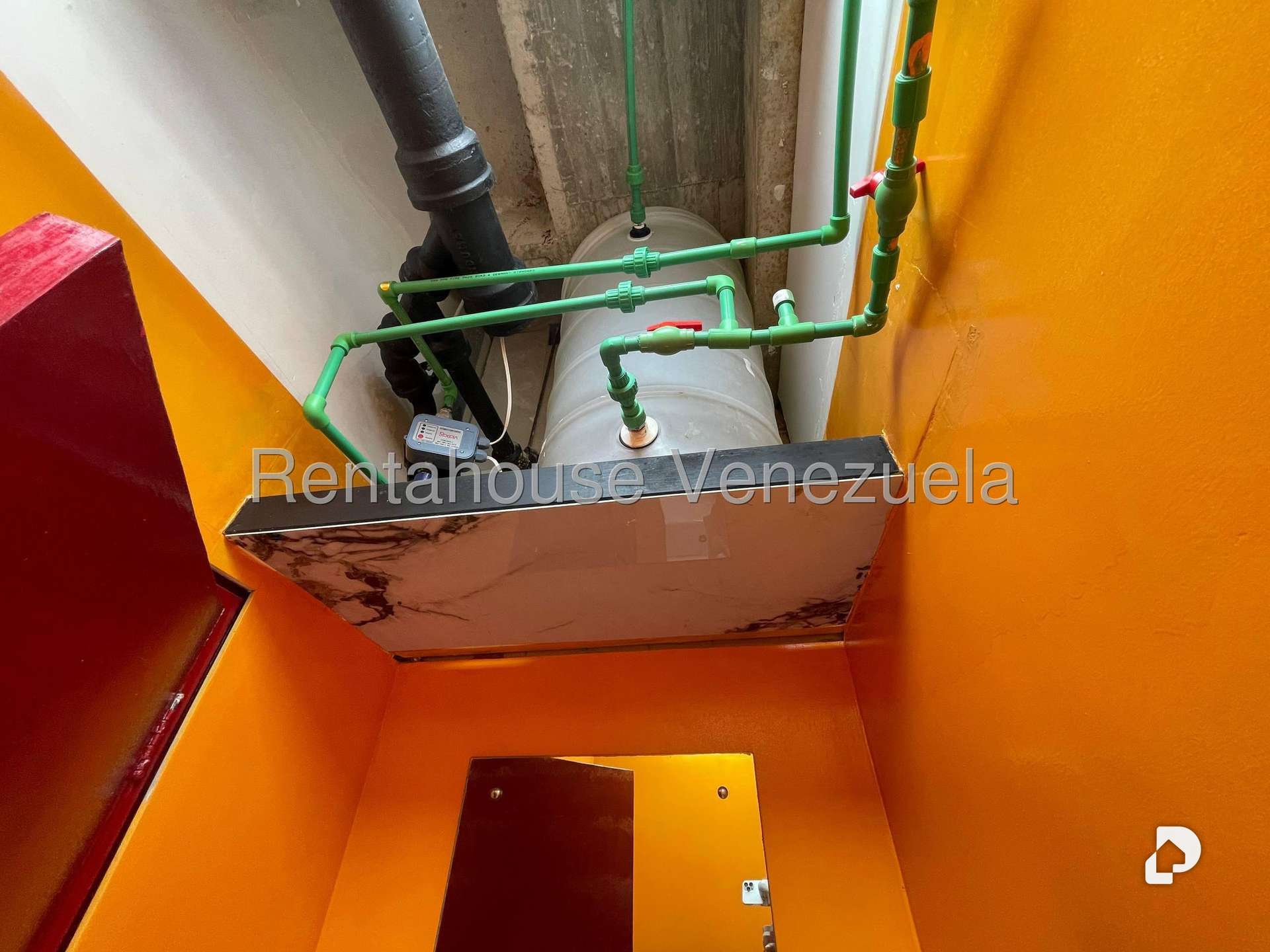 Local comercial en Los Samanes, Caracas – 10