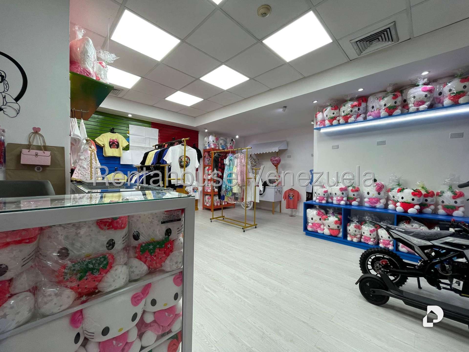 Local comercial en Los Samanes, Caracas – 17
