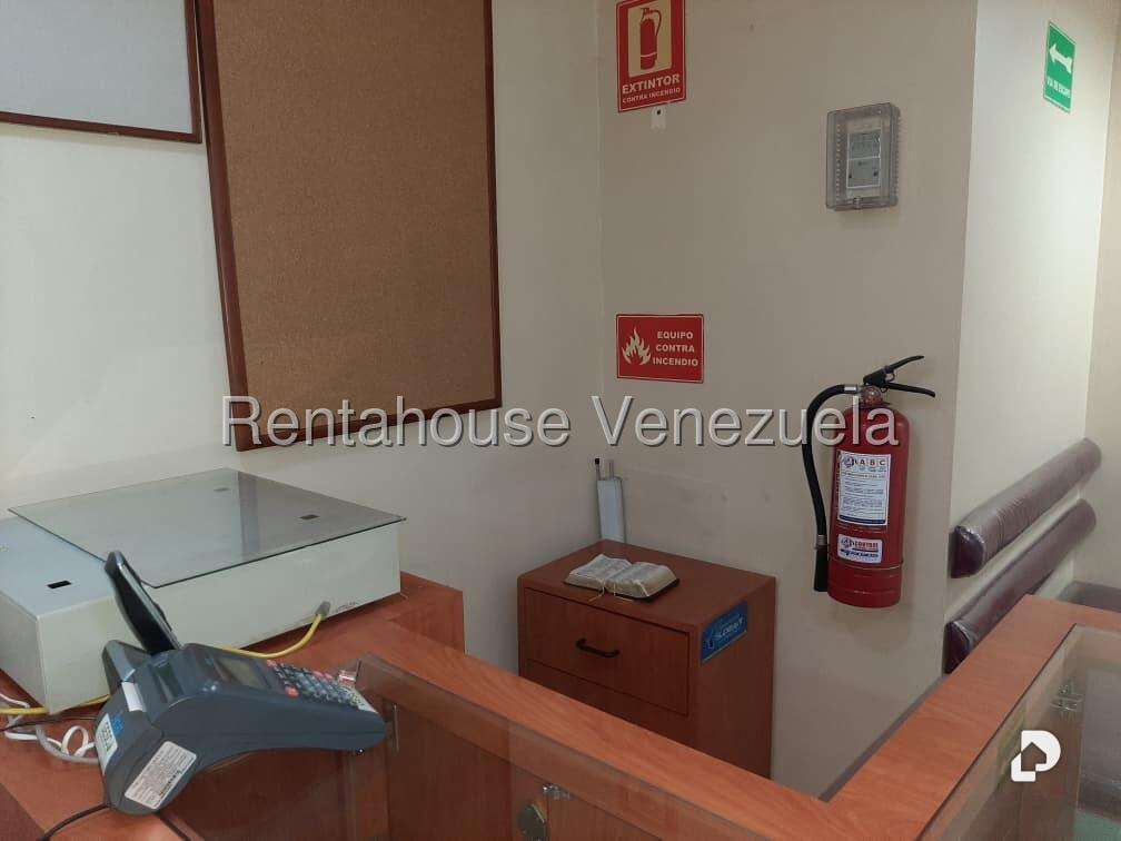 Local comercial en Los Palos Grandes, Caracas – 19