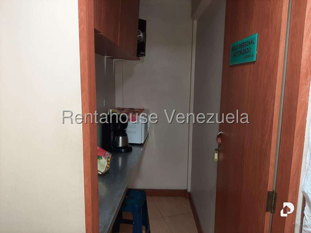 Local comercial en Los Palos Grandes, Caracas – 16
