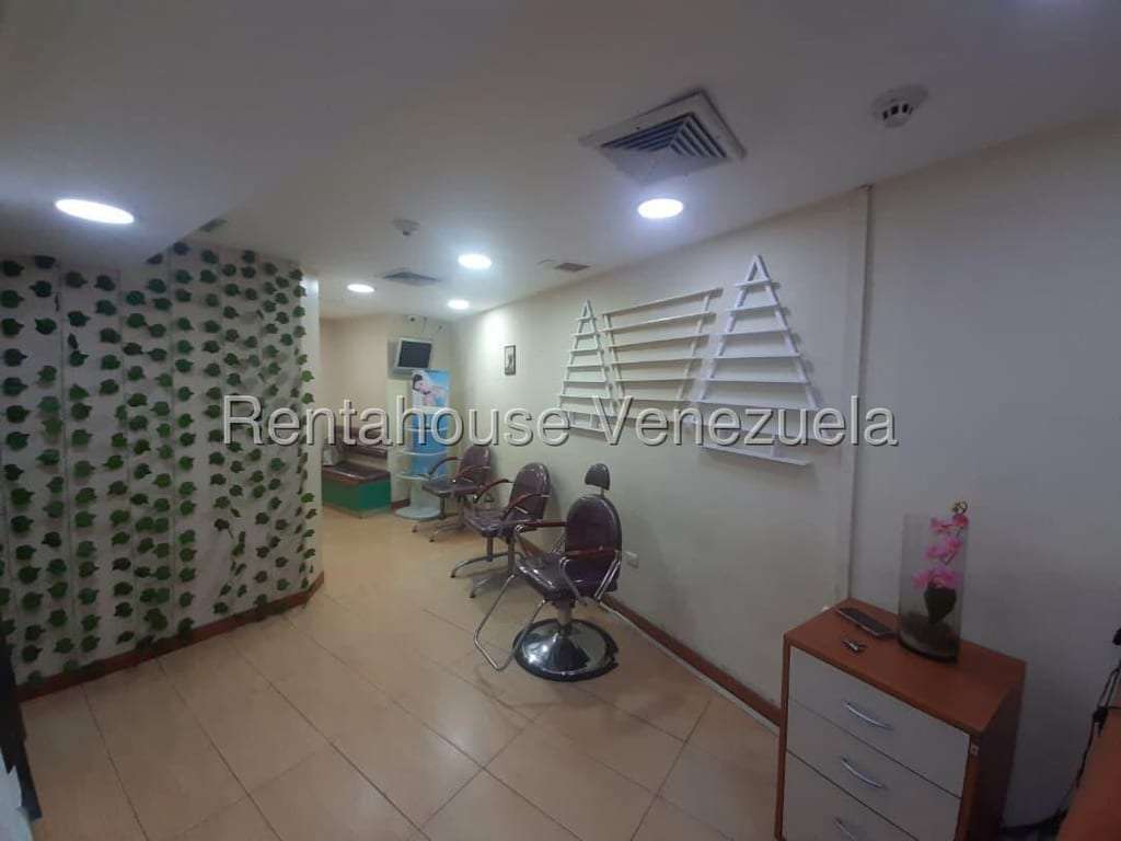 Commercial space in Los Palos Grandes, Caracas - 1