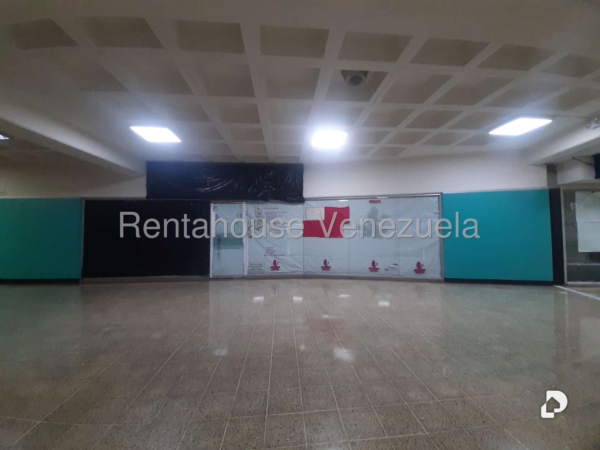 Local comercial en Los Palos Grandes, Caracas – 22