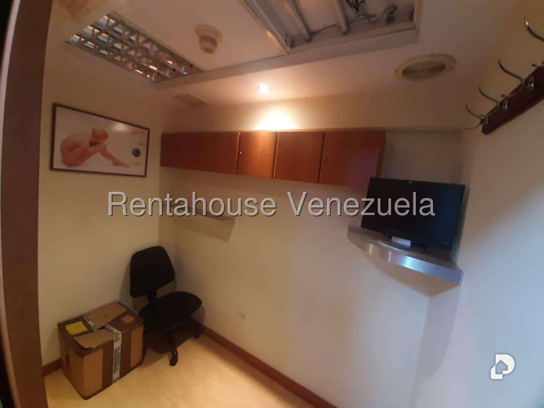 Local comercial en Los Palos Grandes, Caracas – 11