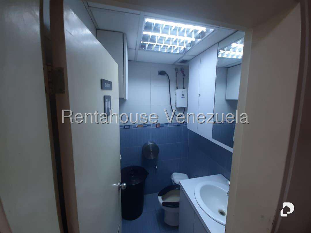 Local comercial en Los Palos Grandes, Caracas – 14