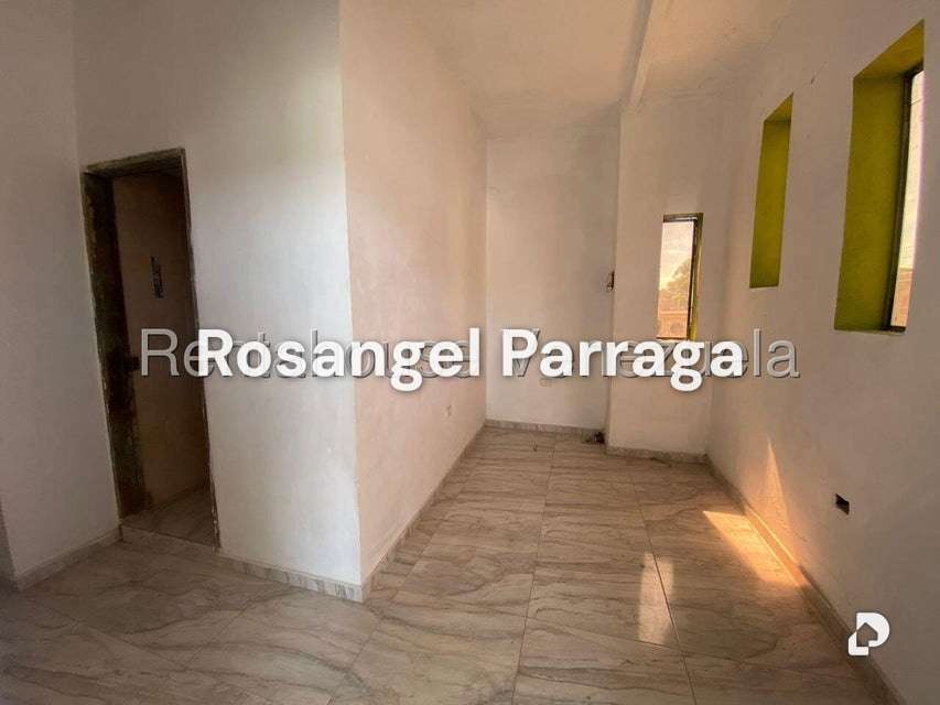 Casa en Altamira, San Joaquín – 14