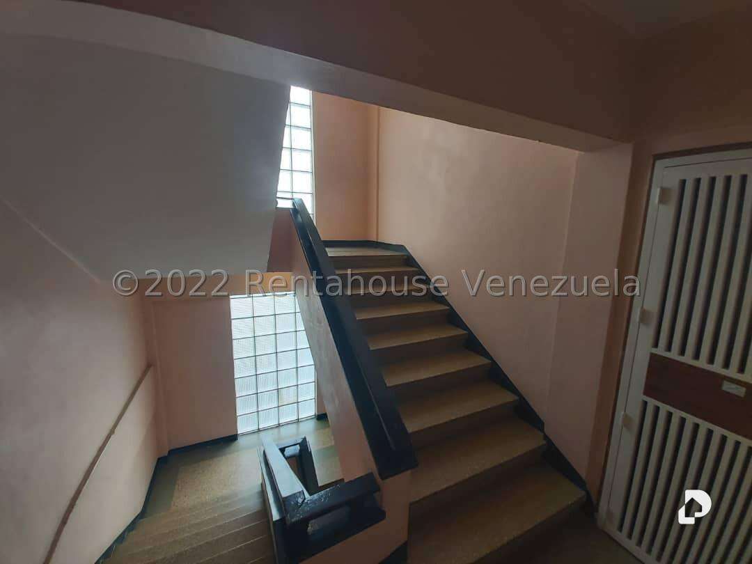 Local comercial en La Florida, Caracas – 13