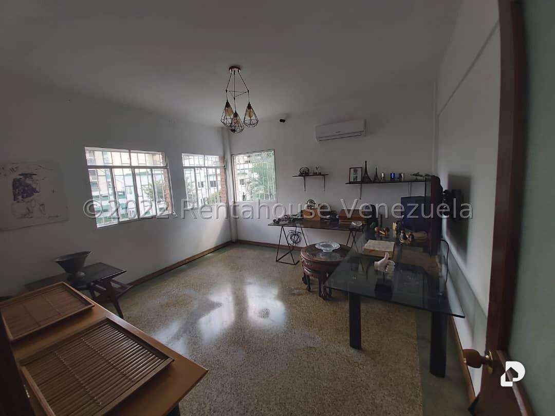 Local comercial en La Florida, Caracas – 25