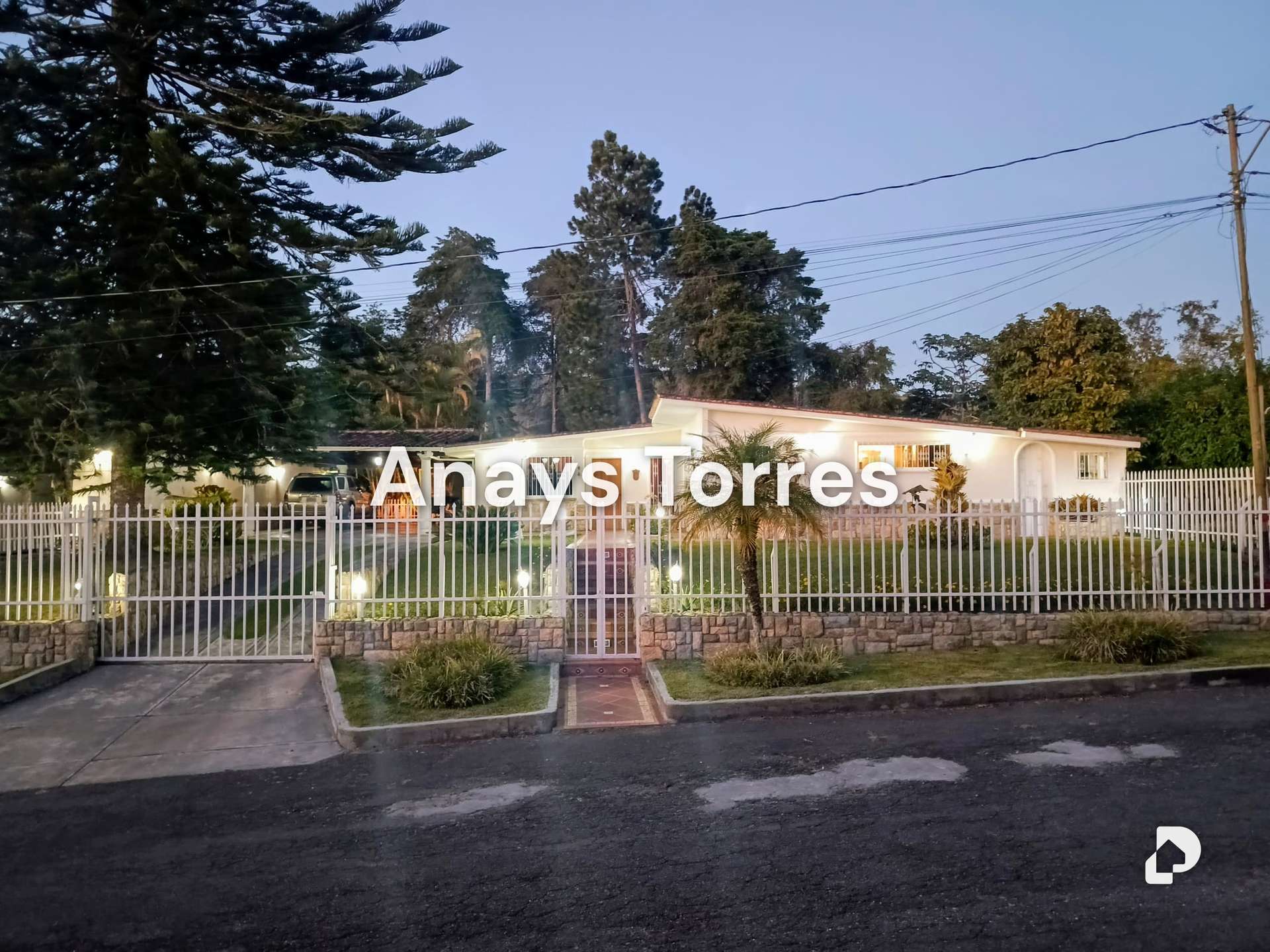 Casa en Club de Campo, Altos Mirandinos – 1