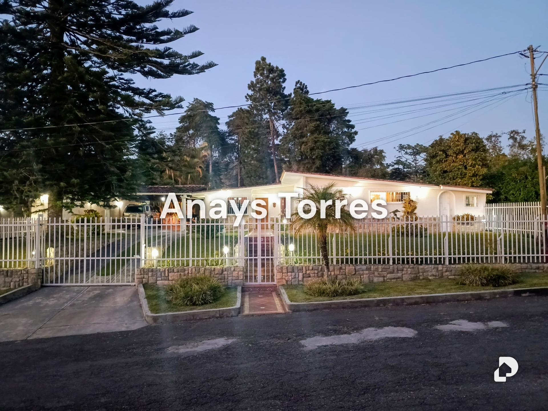 Casa en Club de Campo, Altos Mirandinos – 1