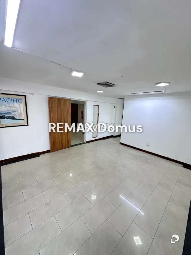 Oficina en Los Palos Grandes, Caracas – 7
