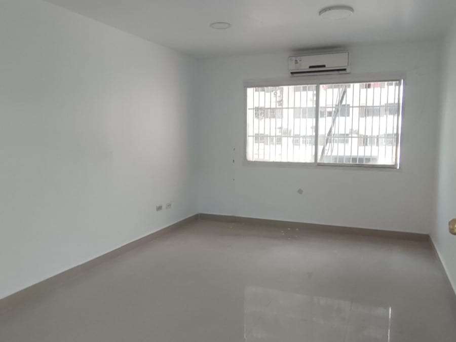 Oficina en Chacao, Caracas - 1