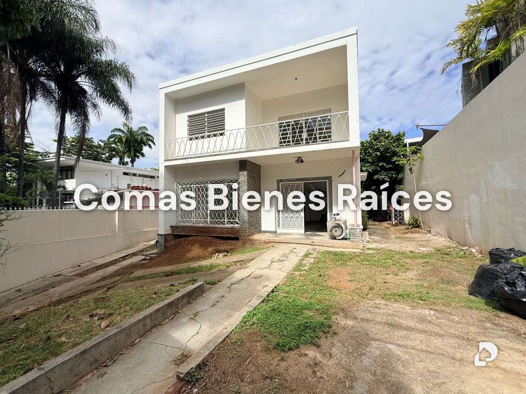 Casa en Los Palos Grandes, Caracas – 2