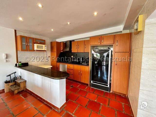 Casa en Los Samanes, Caracas – 30