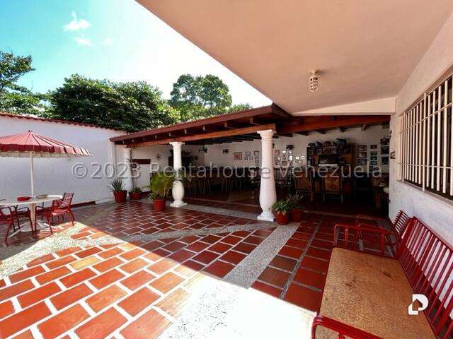 Casa en Los Samanes, Caracas – 24