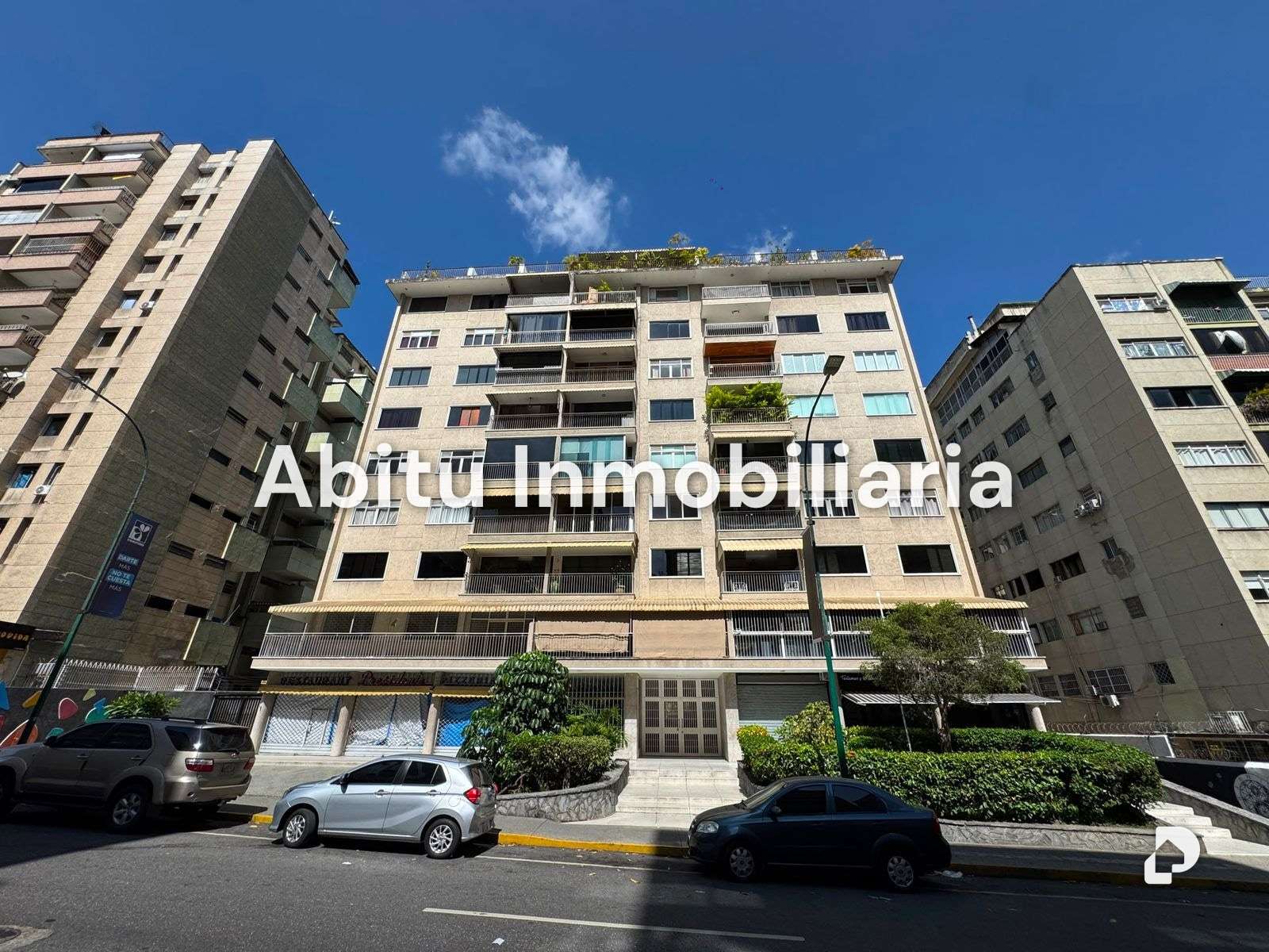 Apartamento en Los Palos Grandes, Caracas – 2