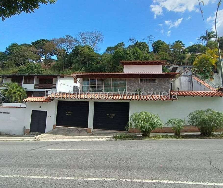 House in Prados del Este, Caracas - 1