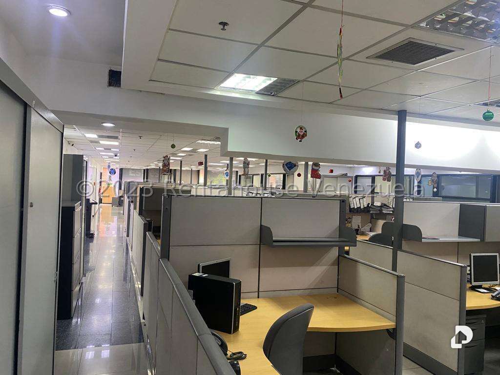 Local comercial en La Castellana, Caracas – 13