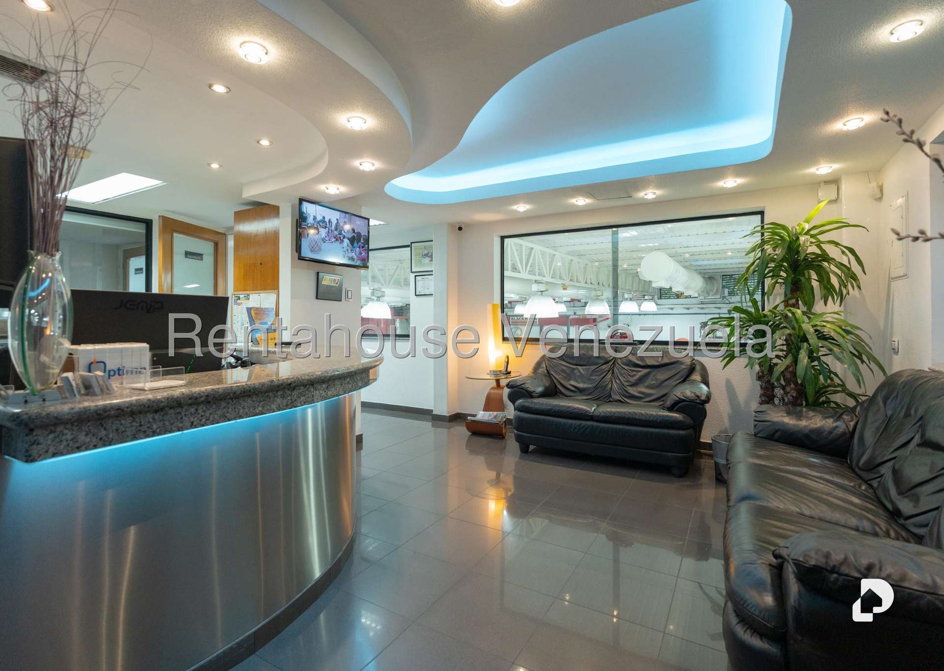 Local comercial en Los Chaguaramos, Caracas – 28