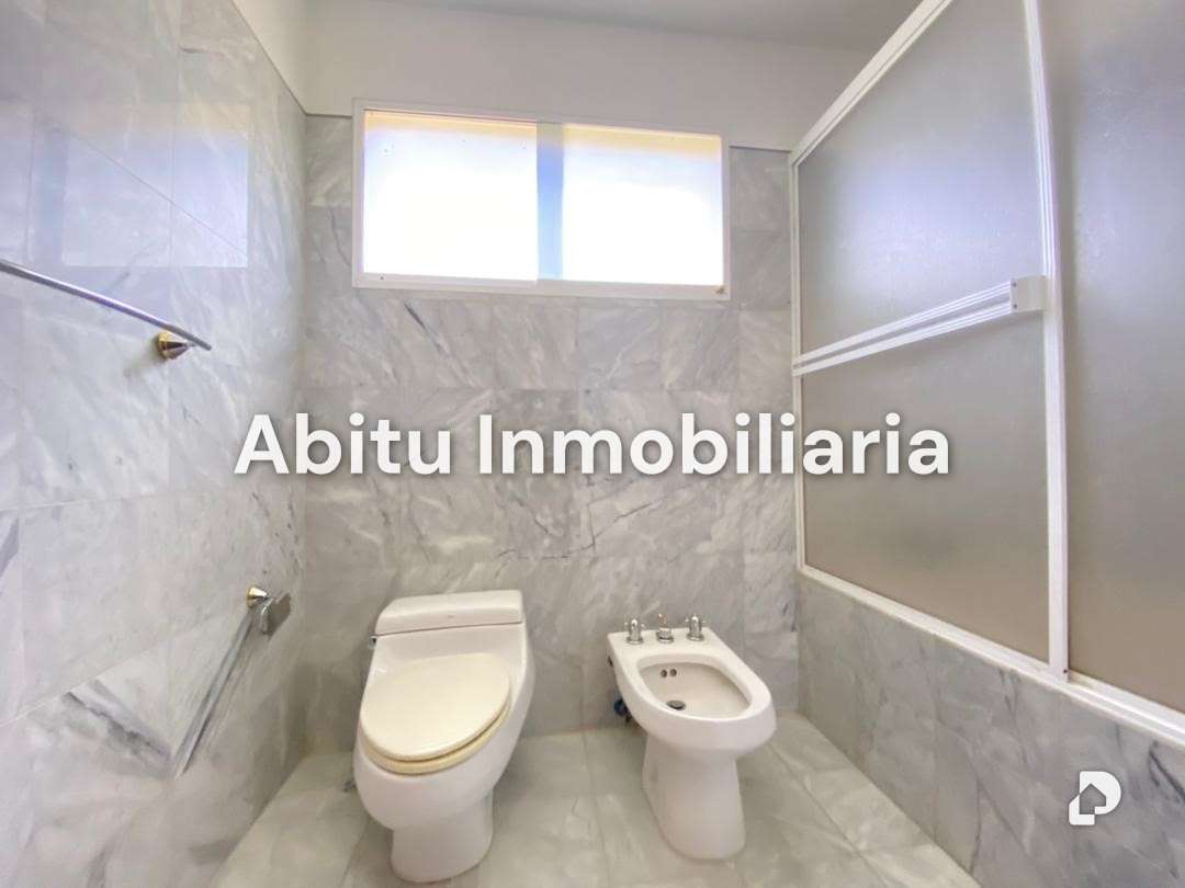 Apartamento en Lomas de La Lagunita, Caracas – 13