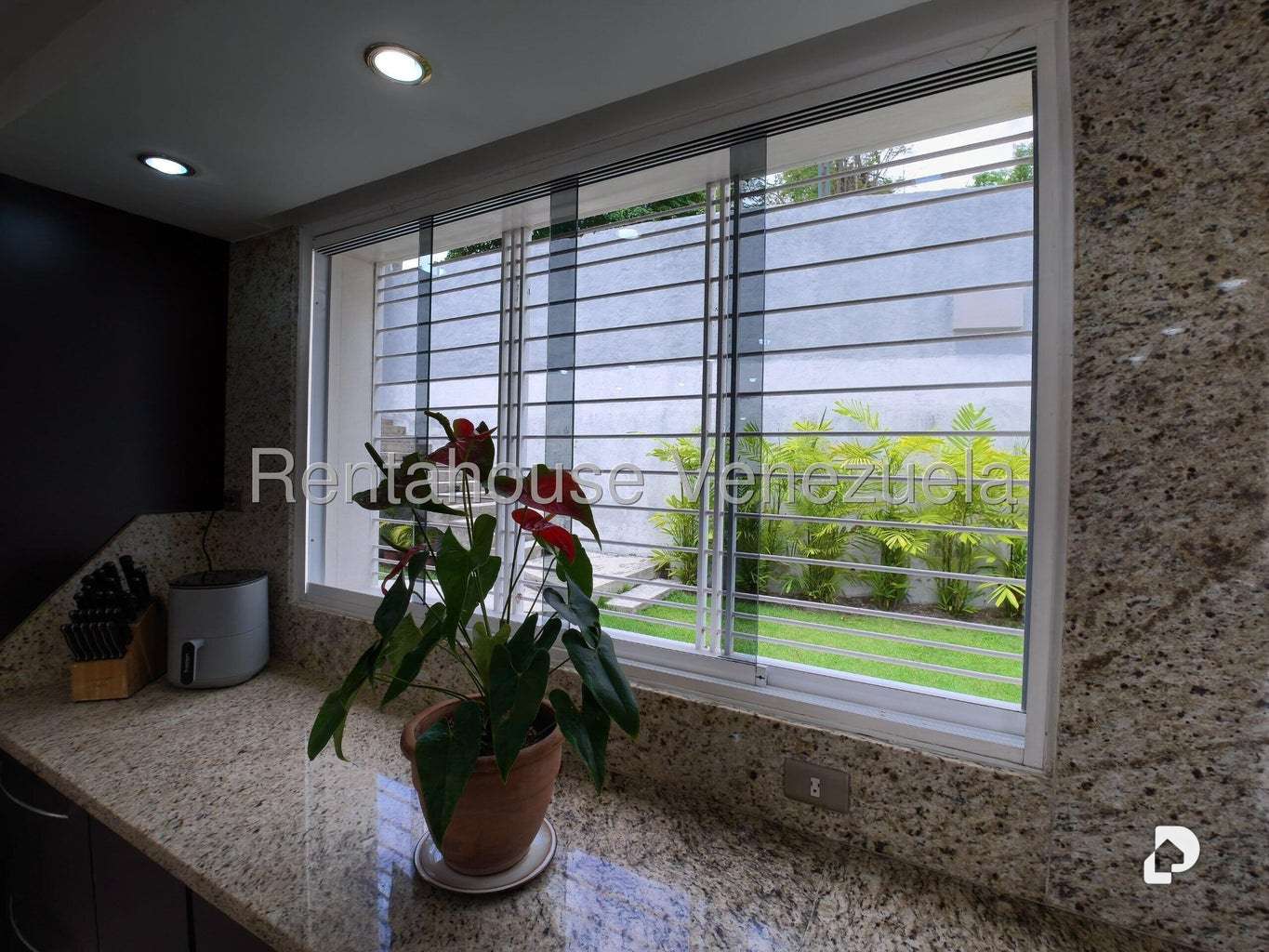 Casa en Cumbres de Curumo, Caracas – 33