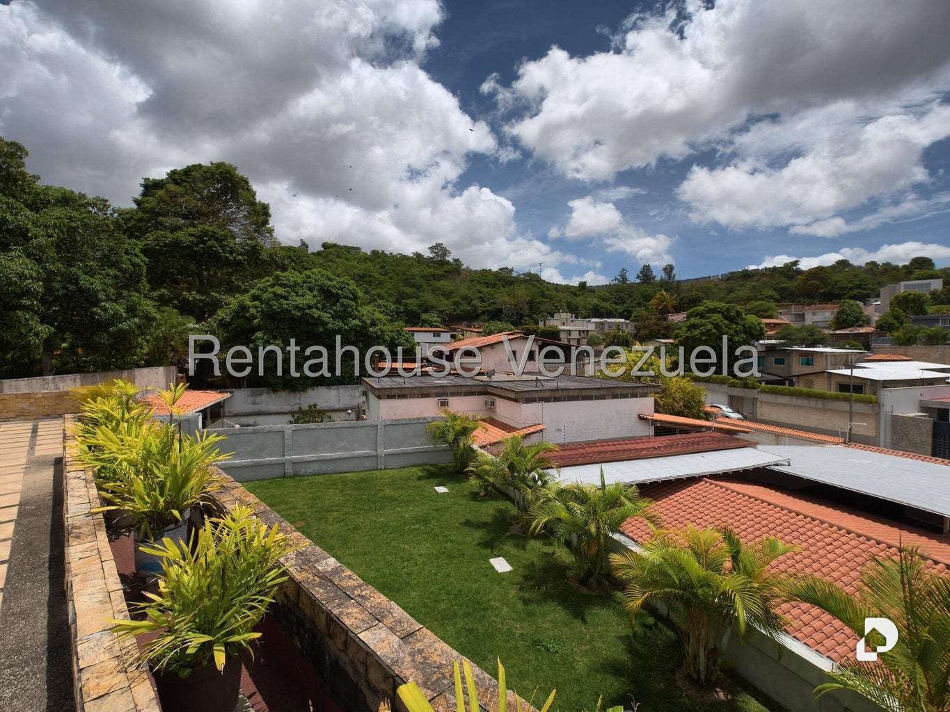 Casa en Cumbres de Curumo, Caracas – 24