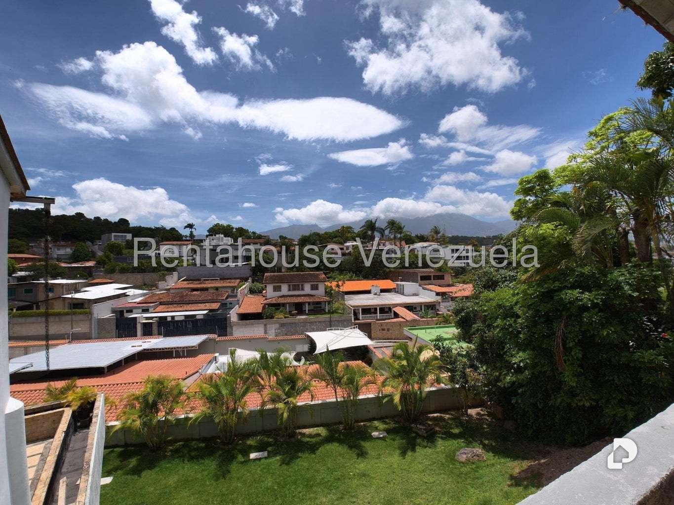 Casa en Cumbres de Curumo, Caracas – 50