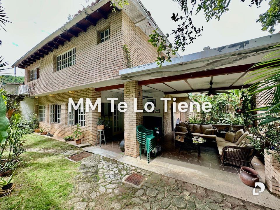 Casa en Santa Sofía, Caracas – 1
