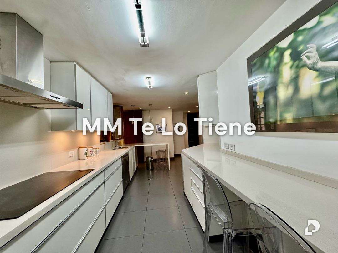 Casa en Colinas de Tamanaco, Caracas – 17