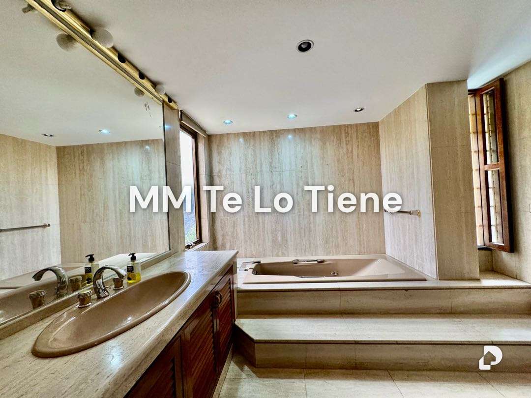 Casa en Colinas de Tamanaco, Caracas – 35