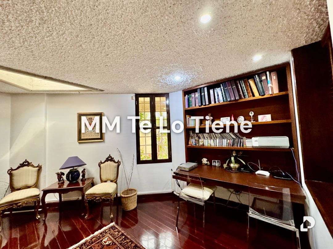 Casa en Colinas de Tamanaco, Caracas – 25