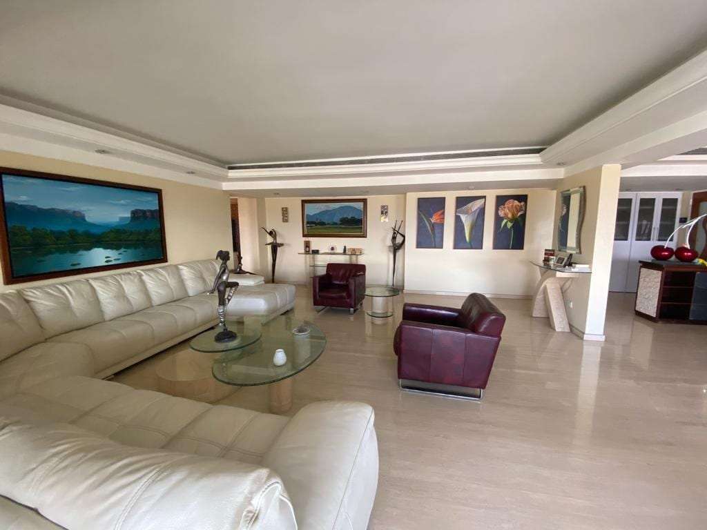 Apartamento en Altamira, Caracas - 1
