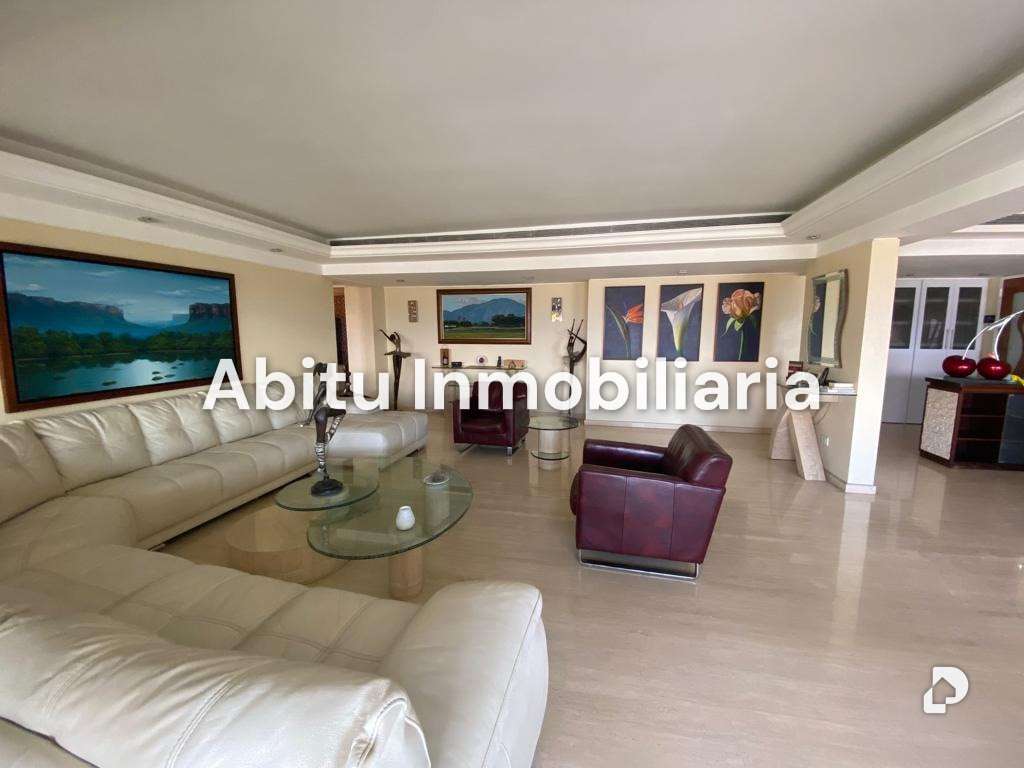 Apartamento en Altamira, Caracas – 1