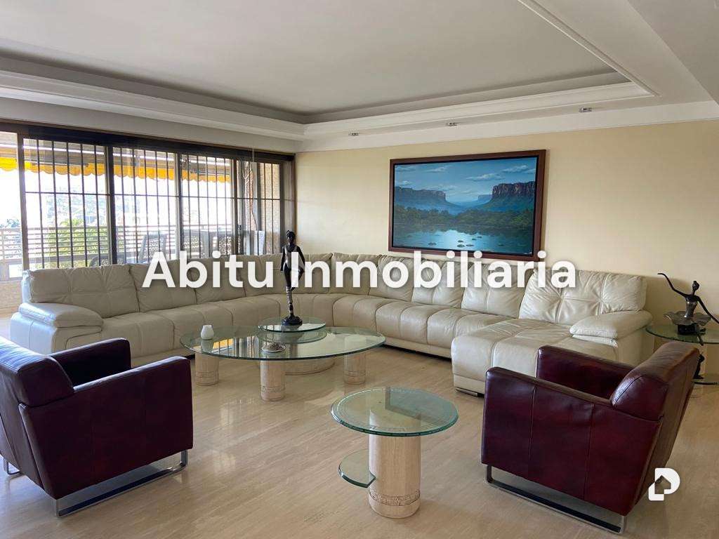 Apartamento en Altamira, Caracas – 2
