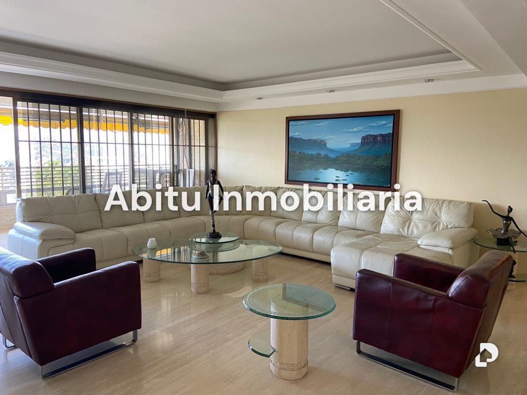 Apartamento en Altamira, Caracas – 2