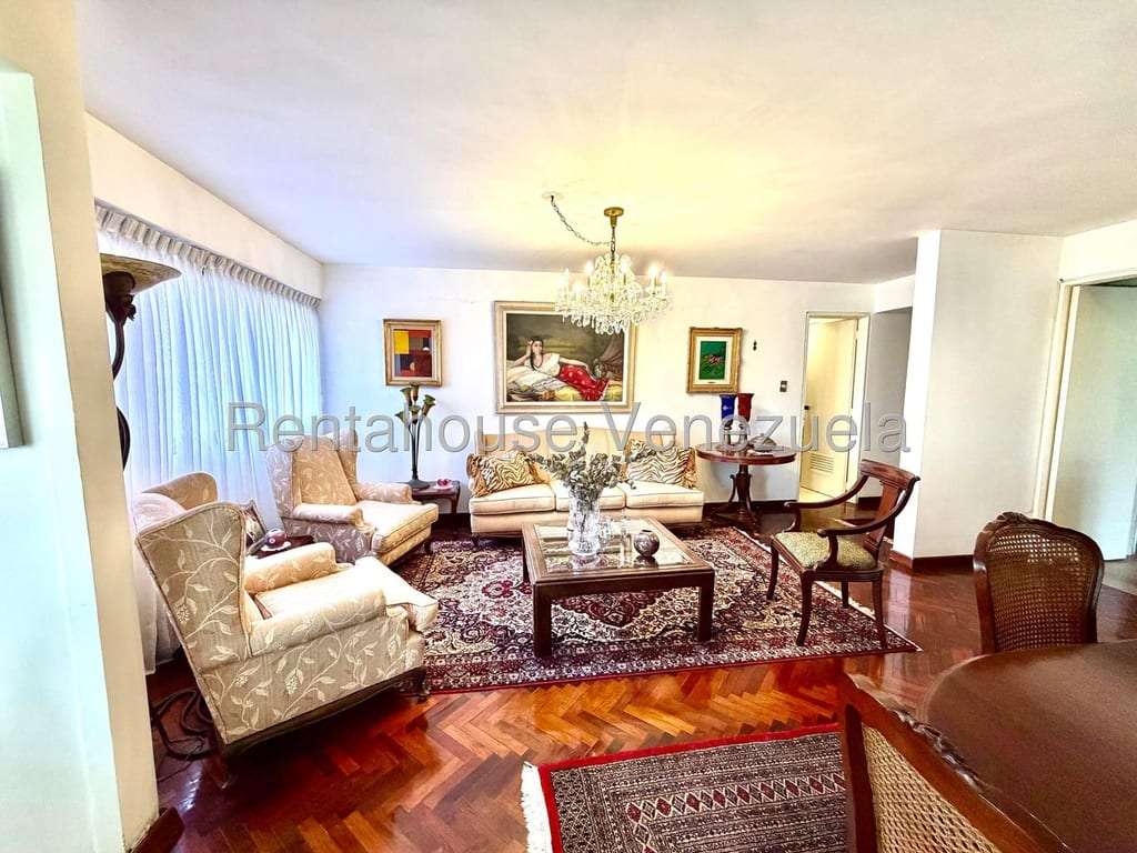 Apartamento en Las Mesetas de Santa Rosa de Lima, Caracas