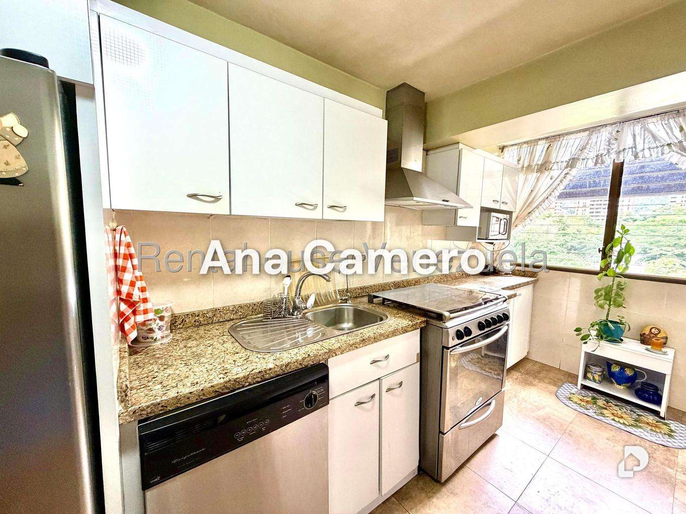 Apartment in Las Mesetas de Santa Rosa de Lima, Caracas – 11