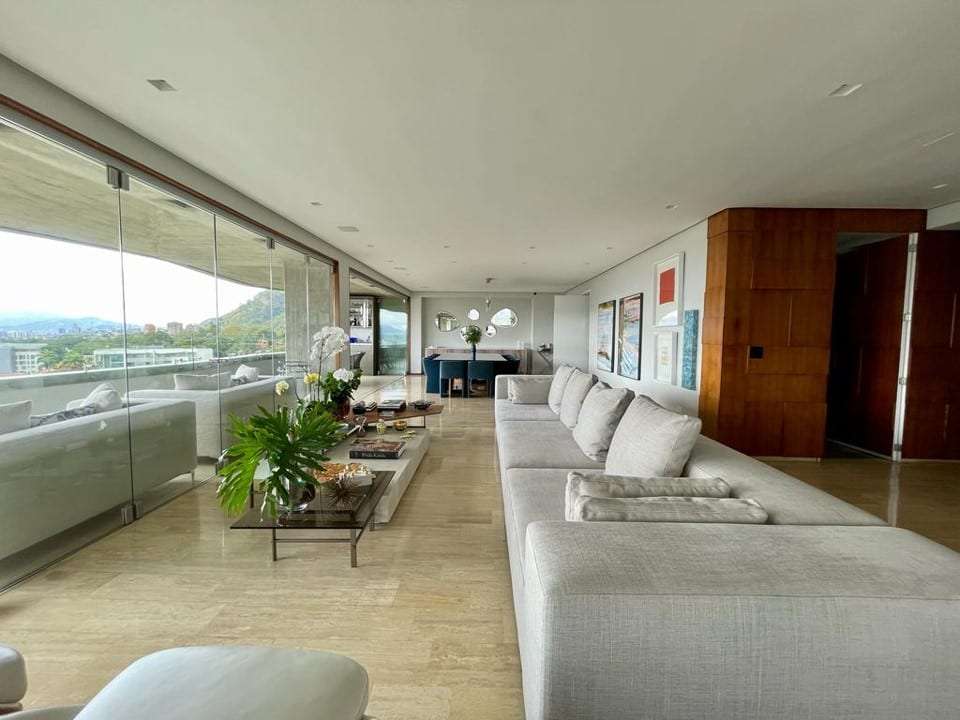 Apartamento en Altamira, Caracas - 1