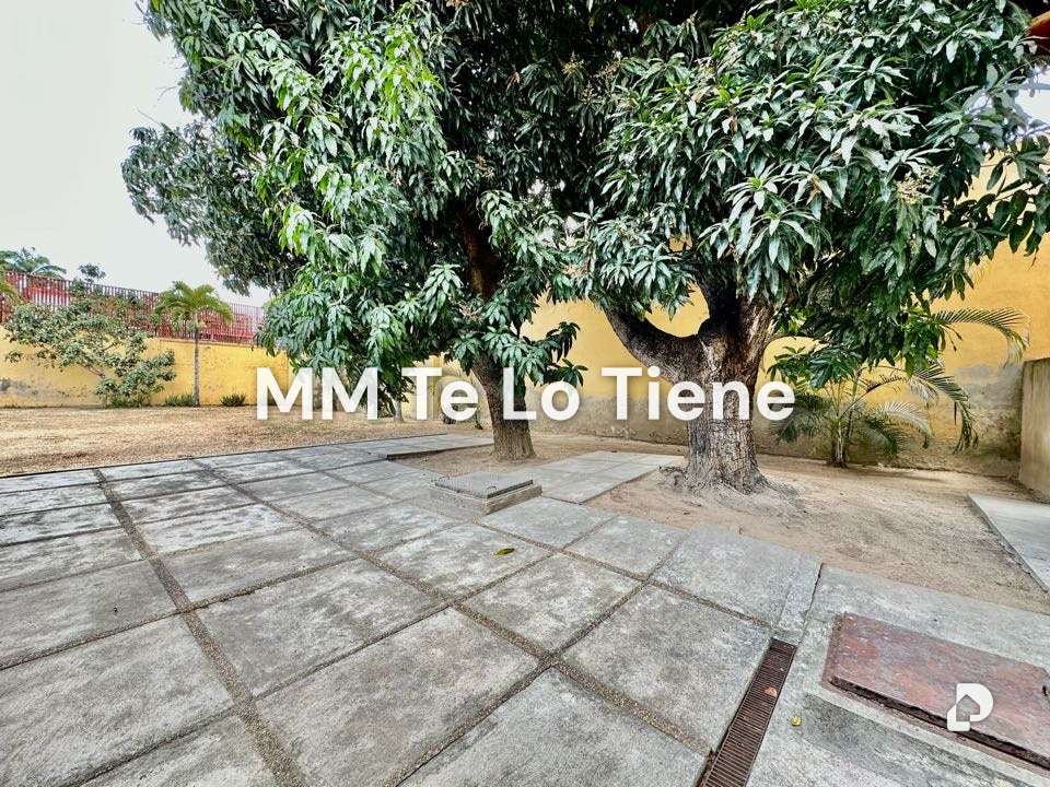 House in El Bosque, Caracas – 16