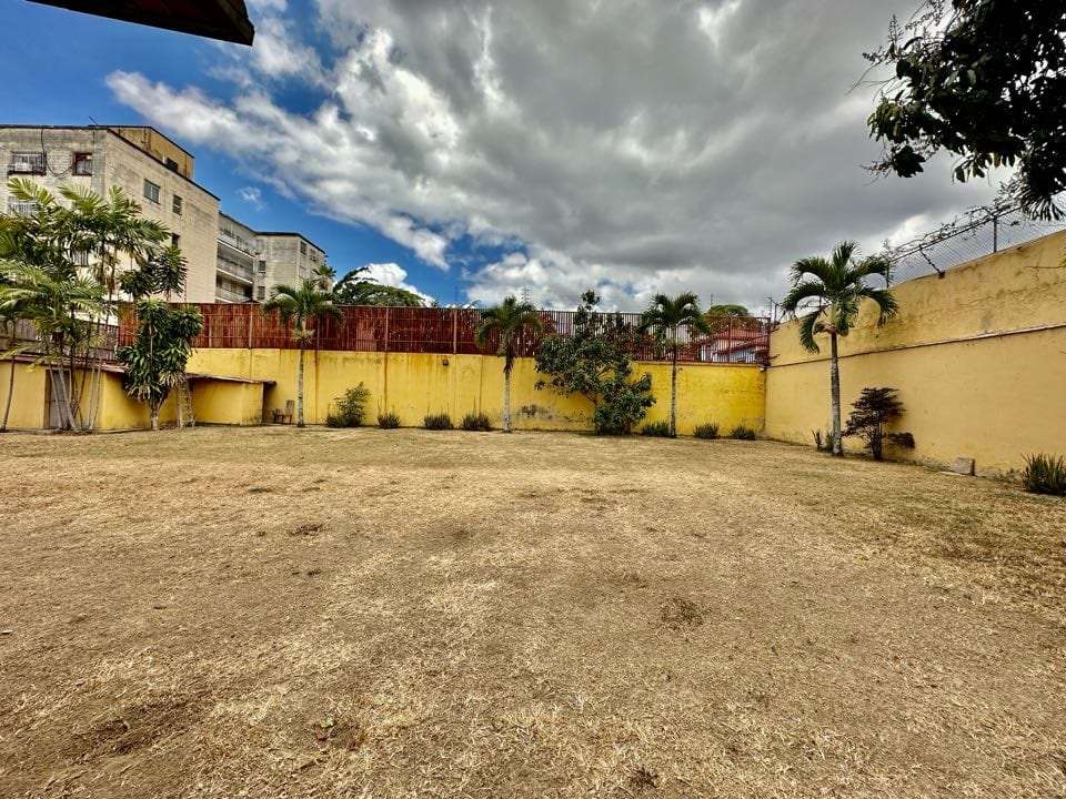 Casa en El Bosque, Caracas - 1