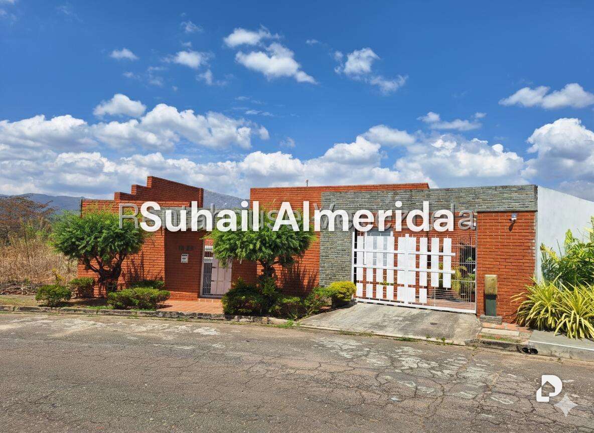 Casa en Altos de Guataparo, Valencia – 1