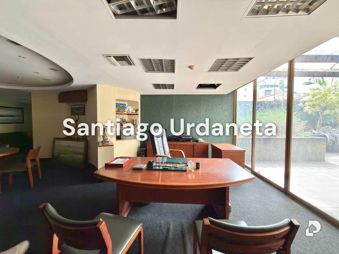 Building in Altagracia, Caracas – 3