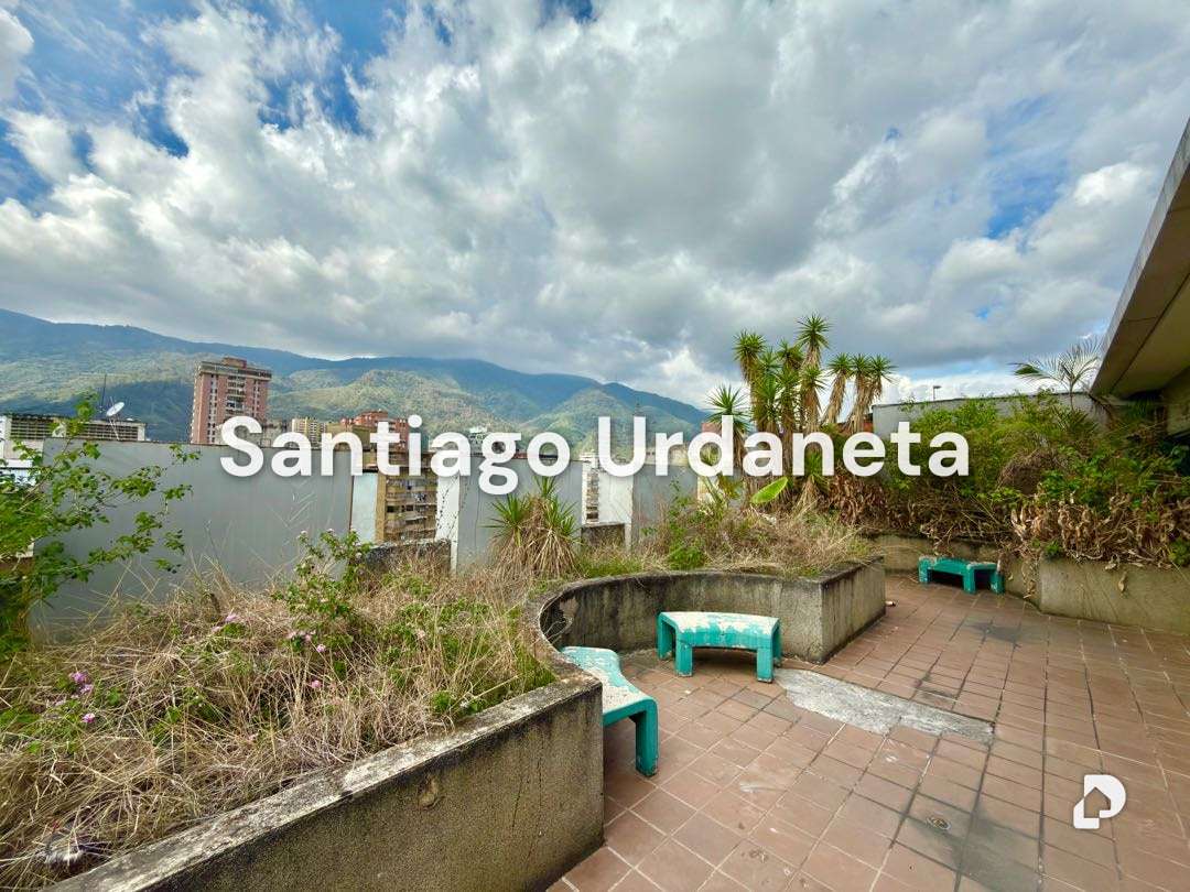 Building in Altagracia, Caracas – 18